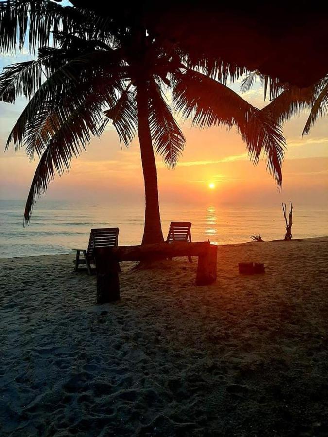 Rembulan Escape Bell Tent 1 Kampung Penarik Εξωτερικό φωτογραφία